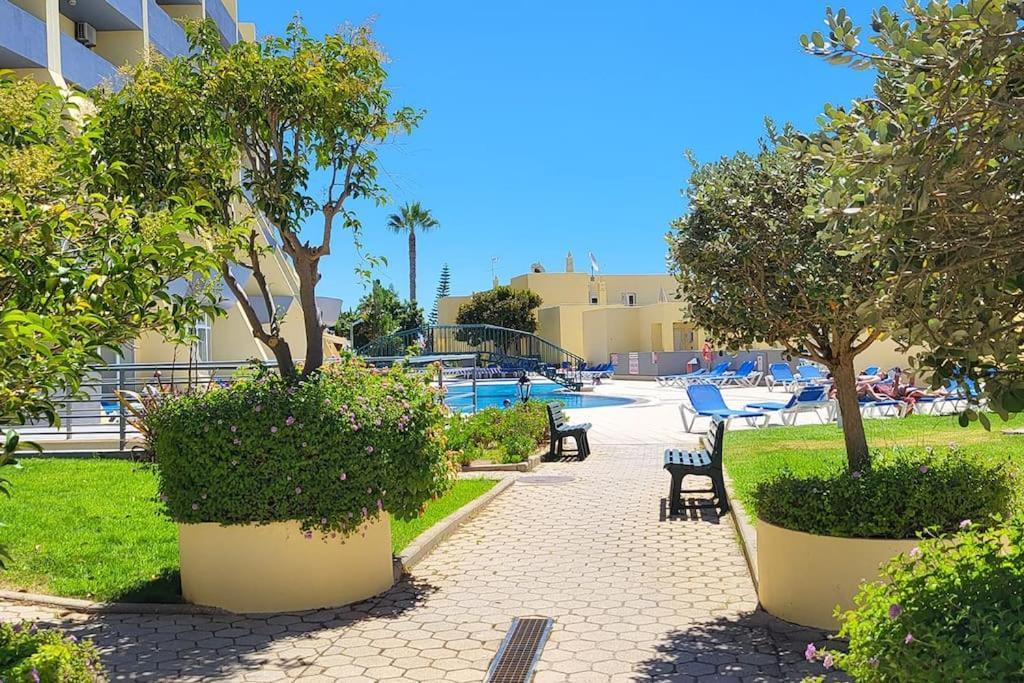 Lagos-Piscine Et Mer- Condominio Do Mar Eksteriør billede