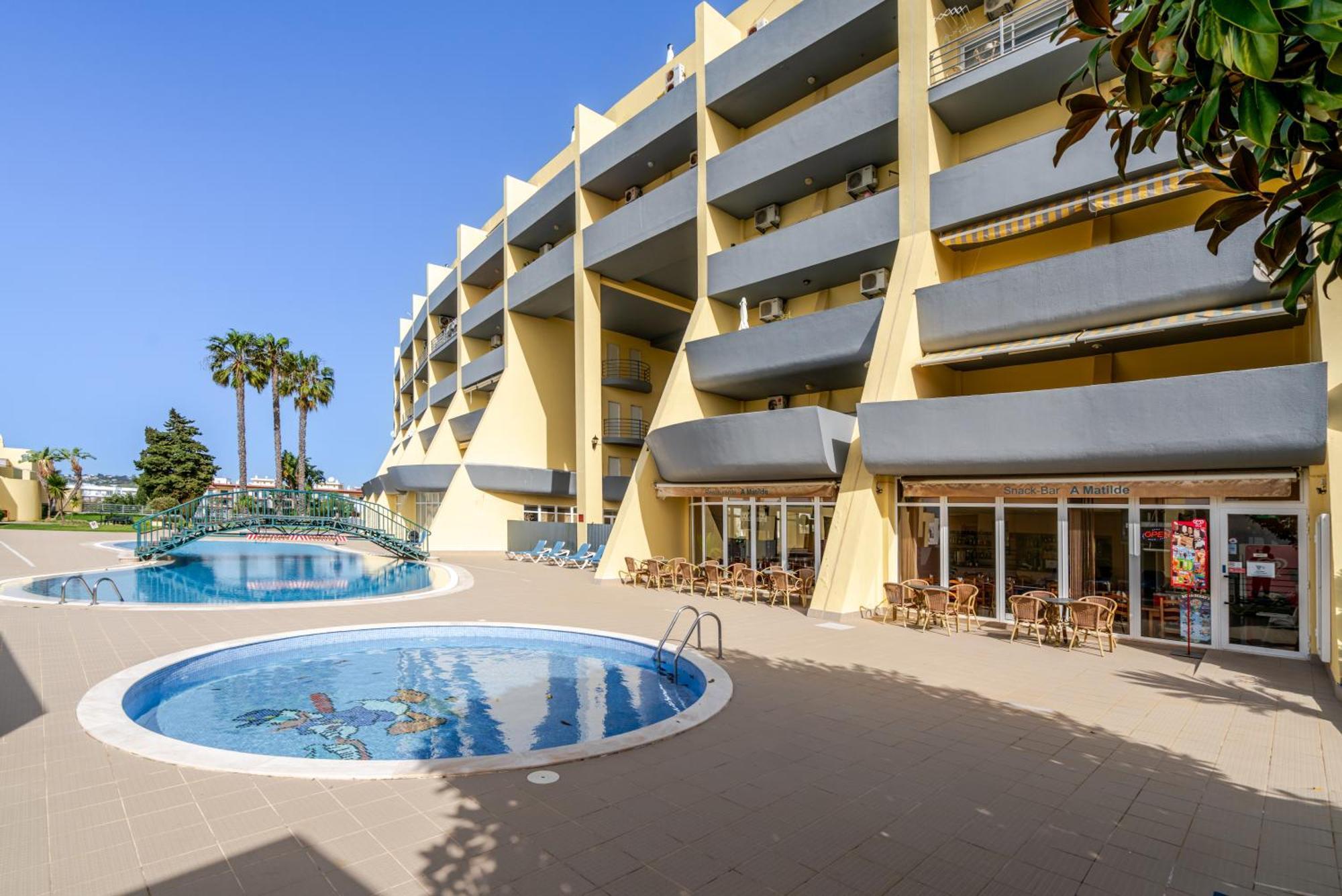 Lagos-Piscine Et Mer- Condominio Do Mar Eksteriør billede